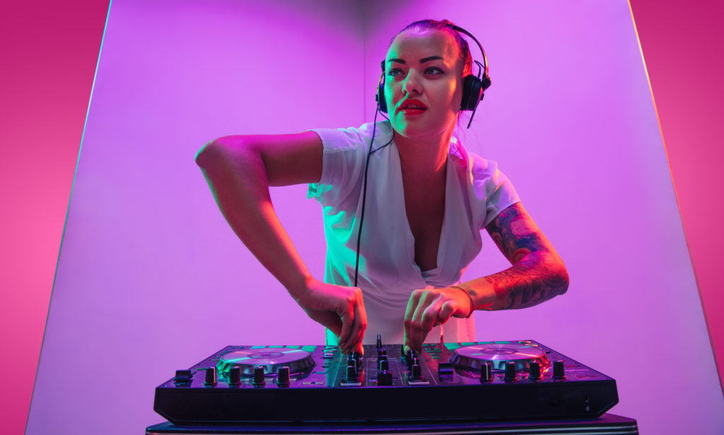 6 accessoires indispensables pour devenir DJ